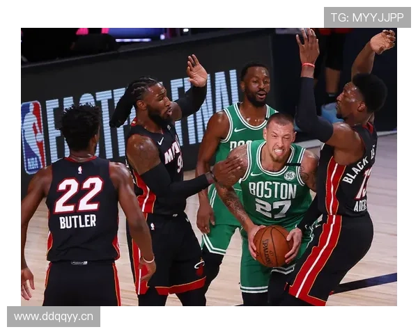 梅塔·世界和平突破创造得分机会提升球队关键时刻表现